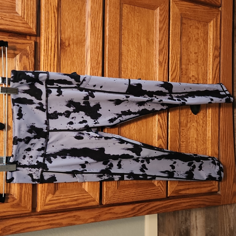 Zyia leggings